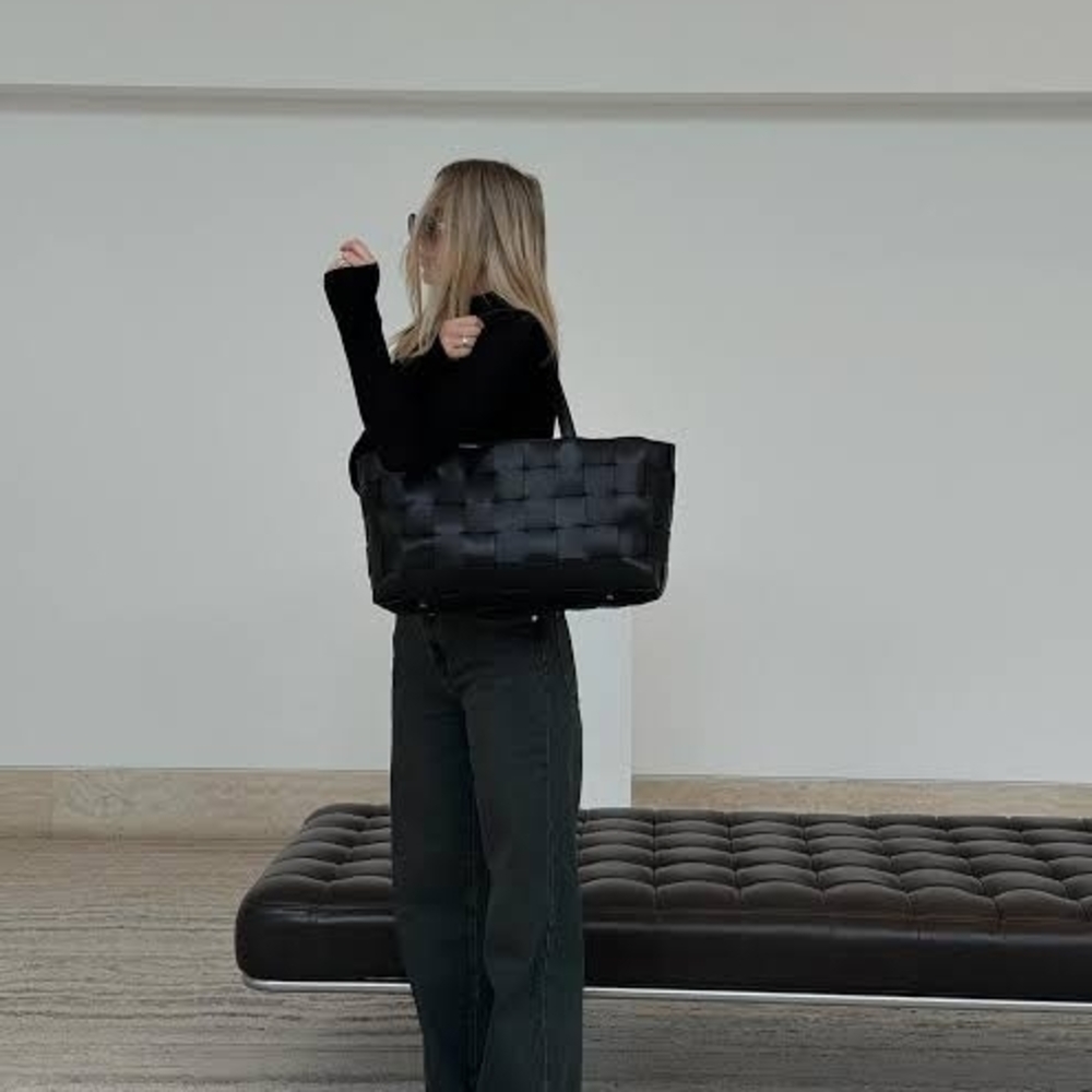 Elegant Black Woven Tote Bag NAKEDVICE - Picture 3 of 9